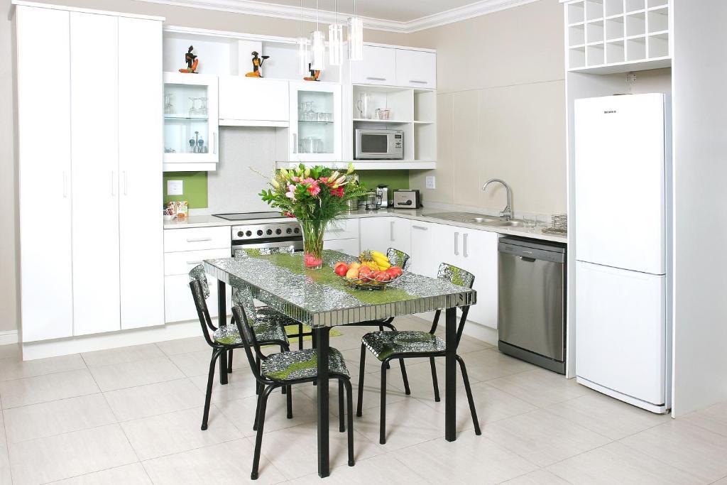 Gordon'S Bay Luxury Apartments Room photo